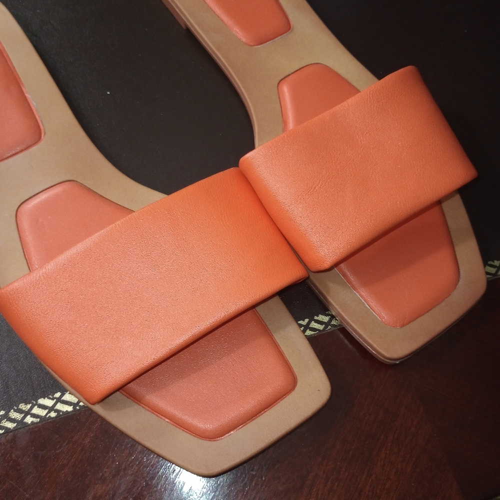 Women's Orange Slide Size 12M